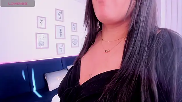 Snapshot of serenna_se chatting on 31, 12, 2024 serenna se online show from 31, 12, 2024