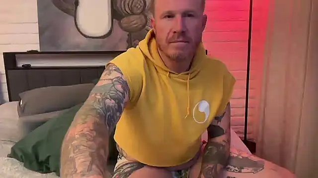 Snapshot of JeffJocc chatting on 11, 11, 2025 JeffJocc online show from 11, 11, 2025