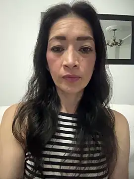 Yulia sx online show from 10, 4, 2026