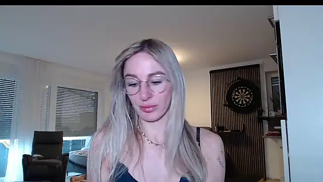 Liana Lou online show from 8, 3, 2026