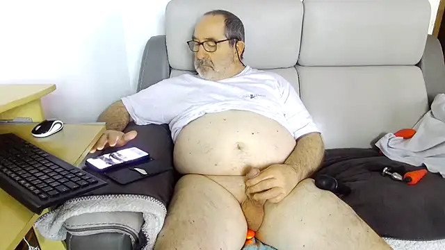 Snapshot of gillou1234 chatting on 10, 3, 2025 gillou1234 online show from 10, 3, 2025