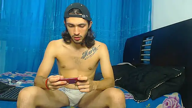 Snapshot of Hot_Sharks_ chatting on 29, 10, 2025 Hot Sharks online show from 29, 10, 2025