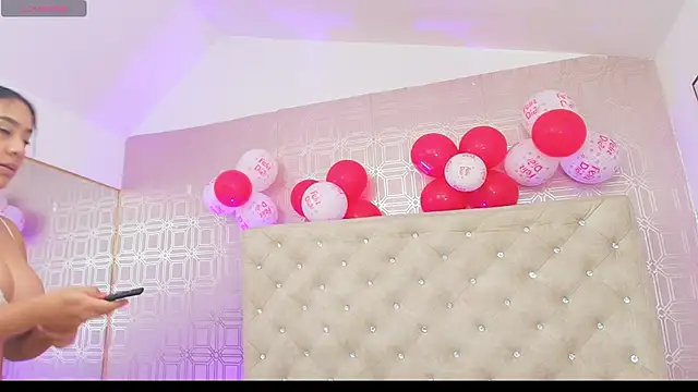 Snapshot of Sara_Desire chatting on 18, 2, 2025 Sara Desire online show from 18, 2, 2025