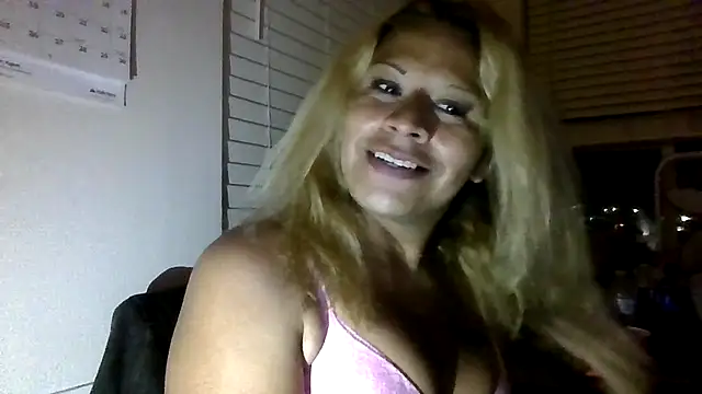 Snapshot of allissonw13 chatting on 13, 7, 2026 allissonw13 online show from 13, 7, 2026