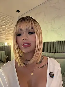 Snapshot of SOPHICARTERS chatting on 4, 12, 2025 SOPHICARTERS online show from 4, 12, 2025