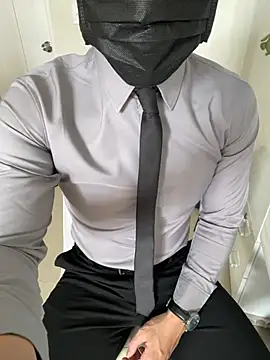 harrylouis1357 online show from 1, 1, 2025