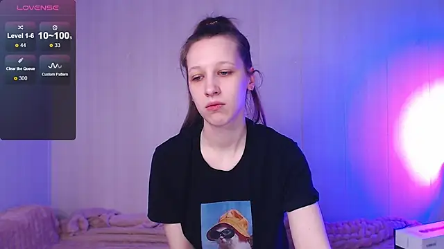 ur kitty   online show from 17, 12, 2025