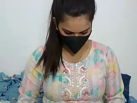 sparkling queen online show from 12, 12, 2024