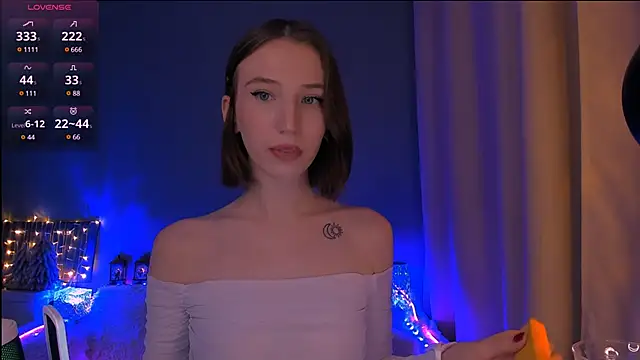 ellaamber online show from 3, 1, 2025