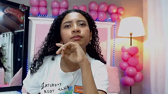 Snapshot of JessyZoe chatting on 3, 2, 2025 JessyZoe online show from 3, 2, 2025