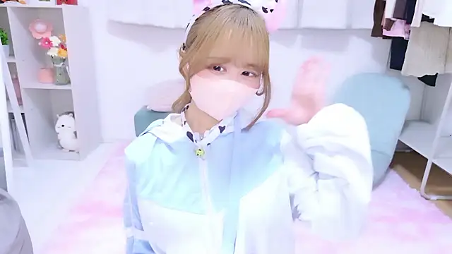 Snapshot of chihiro_ri chatting on 16, 11, 2025 chihiro ri online show from 16, 11, 2025