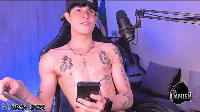 cinnamon boyxxx online show from 21, 9, 2025