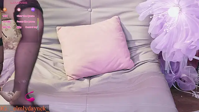 Snapshot of Anytoly chatting on 16, 9, 2025 Anytoly online show from 16, 9, 2025