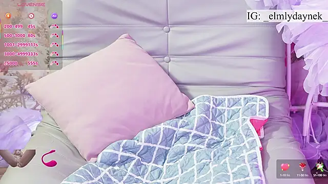 Snapshot of Anytoly chatting on 15, 10, 2025 Anytoly online show from 15, 10, 2025