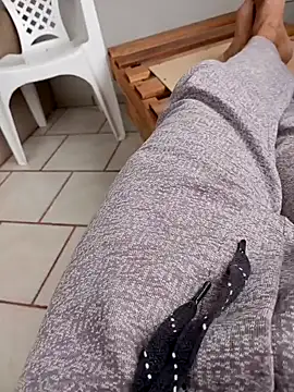 Snapshot of Din0071 chatting on 8, 12, 2024 Din0071 online show from 8, 12, 2024