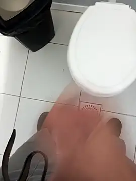 Snapshot of Din0071 chatting on 1, 3, 2025 Din0071 online show from 1, 3, 2025