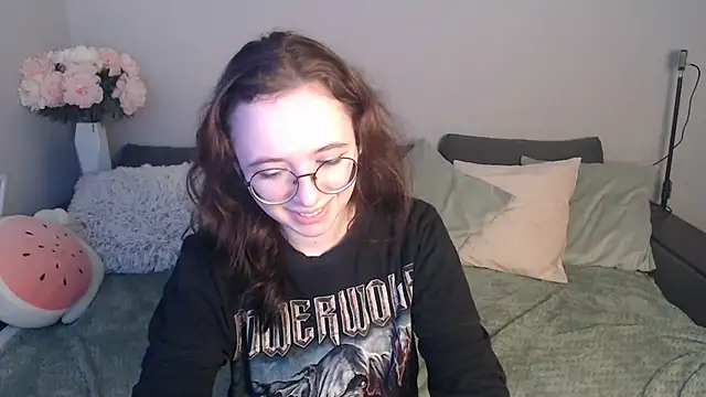 Mini Diva online show from 15, 3, 2025