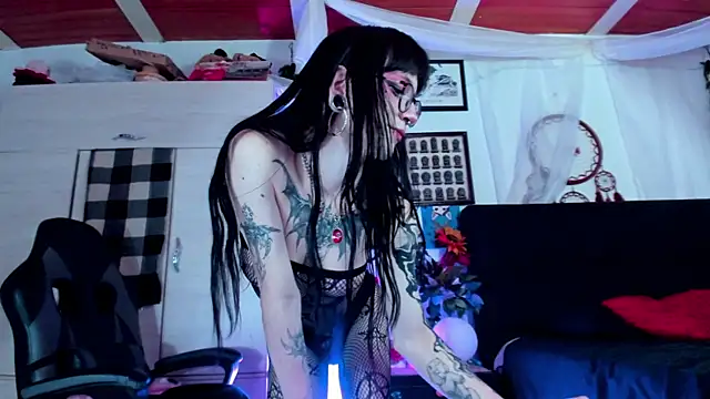 bathory vamps online show from 10, 4, 2026