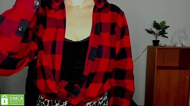 annakillianox online show from 2, 10, 2025