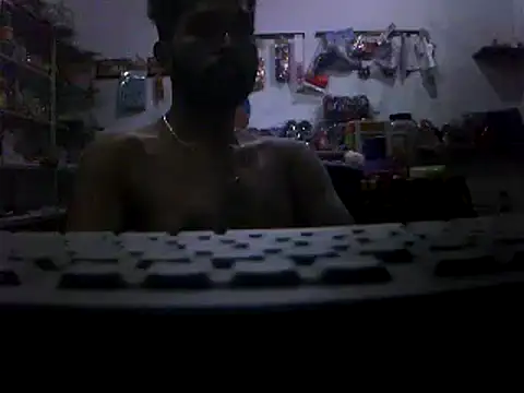 Snapshot of Heman100492 chatting on 14, 1, 2025 Heman100492 online show from 14, 1, 2025