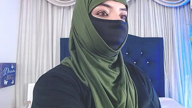 Snapshot of Uzra_hayed chatting on 21, 12, 2024 Uzra hayed online show from 21, 12, 2024