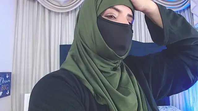 Snapshot of Uzra_hayed chatting on 26, 12, 2024 Uzra hayed online show from 26, 12, 2024