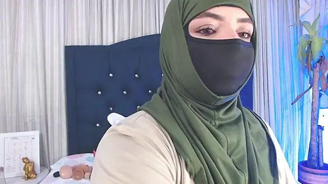 Snapshot of Uzra_hayed chatting on 30, 12, 2024 Uzra hayed online show from 30, 12, 2024