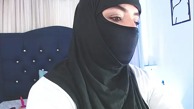 Snapshot of Uzra_hayed chatting on 4, 3, 2025 Uzra hayed online show from 4, 3, 2025