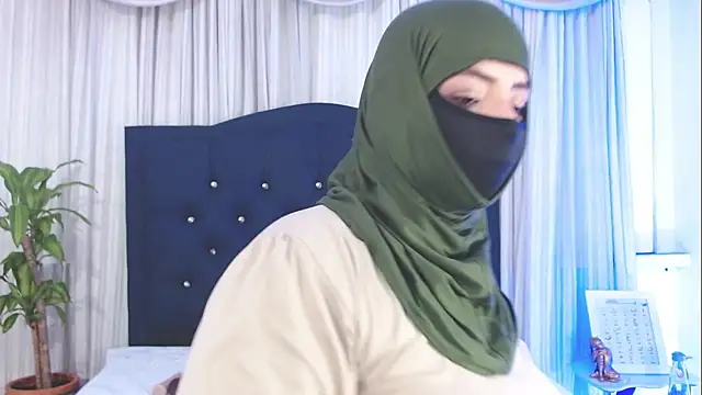 Snapshot of Uzra_hayed chatting on 10, 3, 2025 Uzra hayed online show from 10, 3, 2025