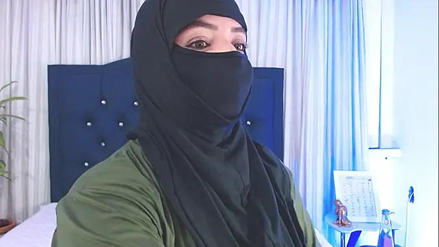 Snapshot of Uzra_hayed chatting on 13, 3, 2025 Uzra hayed online show from 13, 3, 2025