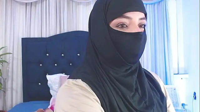 Snapshot of Uzra_hayed chatting on 19, 3, 2025 Uzra hayed online show from 19, 3, 2025