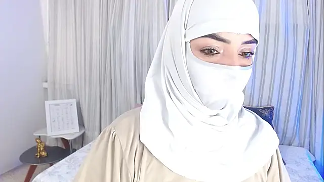 Snapshot of Uzra_hayed chatting on 19, 9, 2025 Uzra hayed online show from 19, 9, 2025