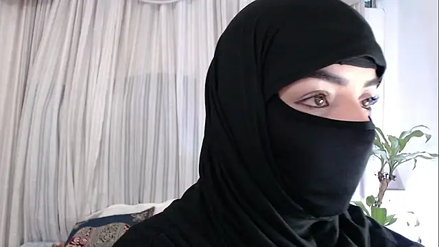 Snapshot of Uzra_hayed chatting on 24, 9, 2025 Uzra hayed online show from 24, 9, 2025
