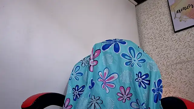 Snapshot of luly_pink chatting on 16, 7, 2026 luly pink online show from 16, 7, 2026