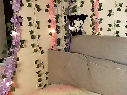 Snapshot of VictoireFeller chatting on 7, 1, 2025 VictoireFeller online show from 7, 1, 2025