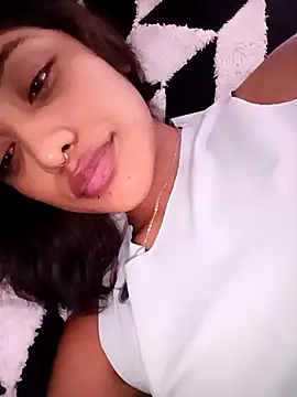 Snapshot of VictoireFeller chatting on 24, 9, 2025 VictoireFeller online show from 24, 9, 2025