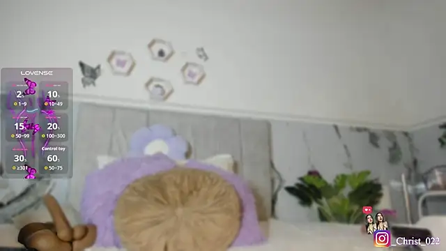 Snapshot of christal_cutee chatting on 21, 4, 2026 christal cutee online show from 21, 4, 2026