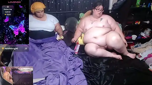 Snapshot of yoursexything79 chatting on 9, 10, 2025 yoursexything79 online show from 9, 10, 2025