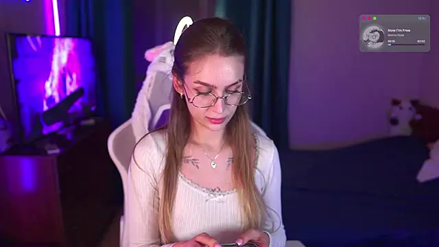 Snapshot of Kamila_icee chatting on 14, 11, 2025 Kamila icee online show from 14, 11, 2025