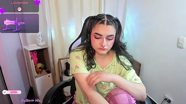 Snapshot of setzuna_ chatting on 4, 10, 2025 setzuna online show from 4, 10, 2025