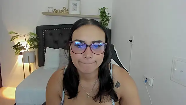 zoe danae  online show from 14, 1, 2025