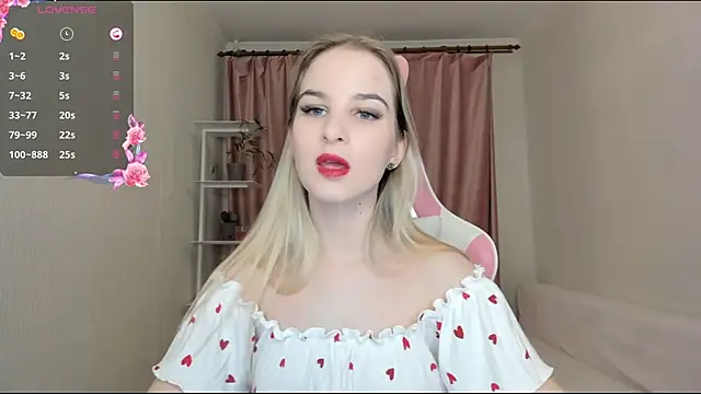 MiraSpaceGirl online show from 10, 1, 2025