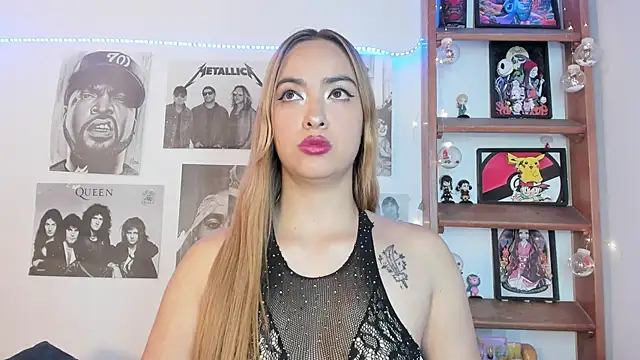 Snapshot of Meowlody chatting on 13, 11, 2025 Meowlody online show from 13, 11, 2025