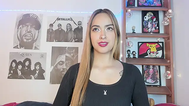 Snapshot of Meowlody chatting on 26, 11, 2025 Meowlody online show from 26, 11, 2025