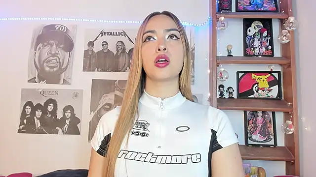 Snapshot of Meowlody chatting on 30, 11, 2025 Meowlody online show from 30, 11, 2025