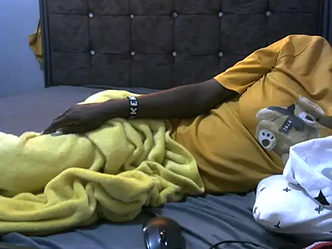 Snapshot of pointy_bloom chatting on 15, 9, 2025 pointy bloom online show from 15, 9, 2025