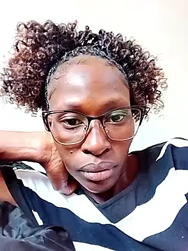 Snapshot of LOVELY-2BERRY chatting on 16, 10, 2025 LOVELY-2BERRY online show from 16, 10, 2025