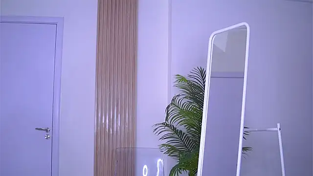 LovingBlondie online show from 7, 2, 2025