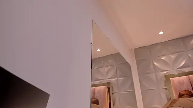 Charlotte Ice1 online show from 6, 3, 2026