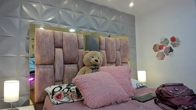 Charlotte Ice1 online show from 20, 3, 2026